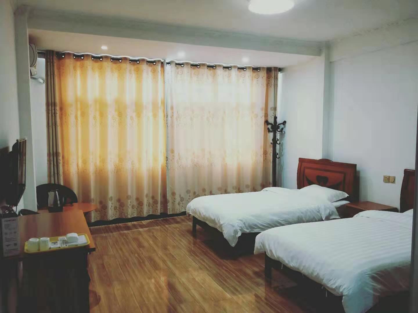 双床房