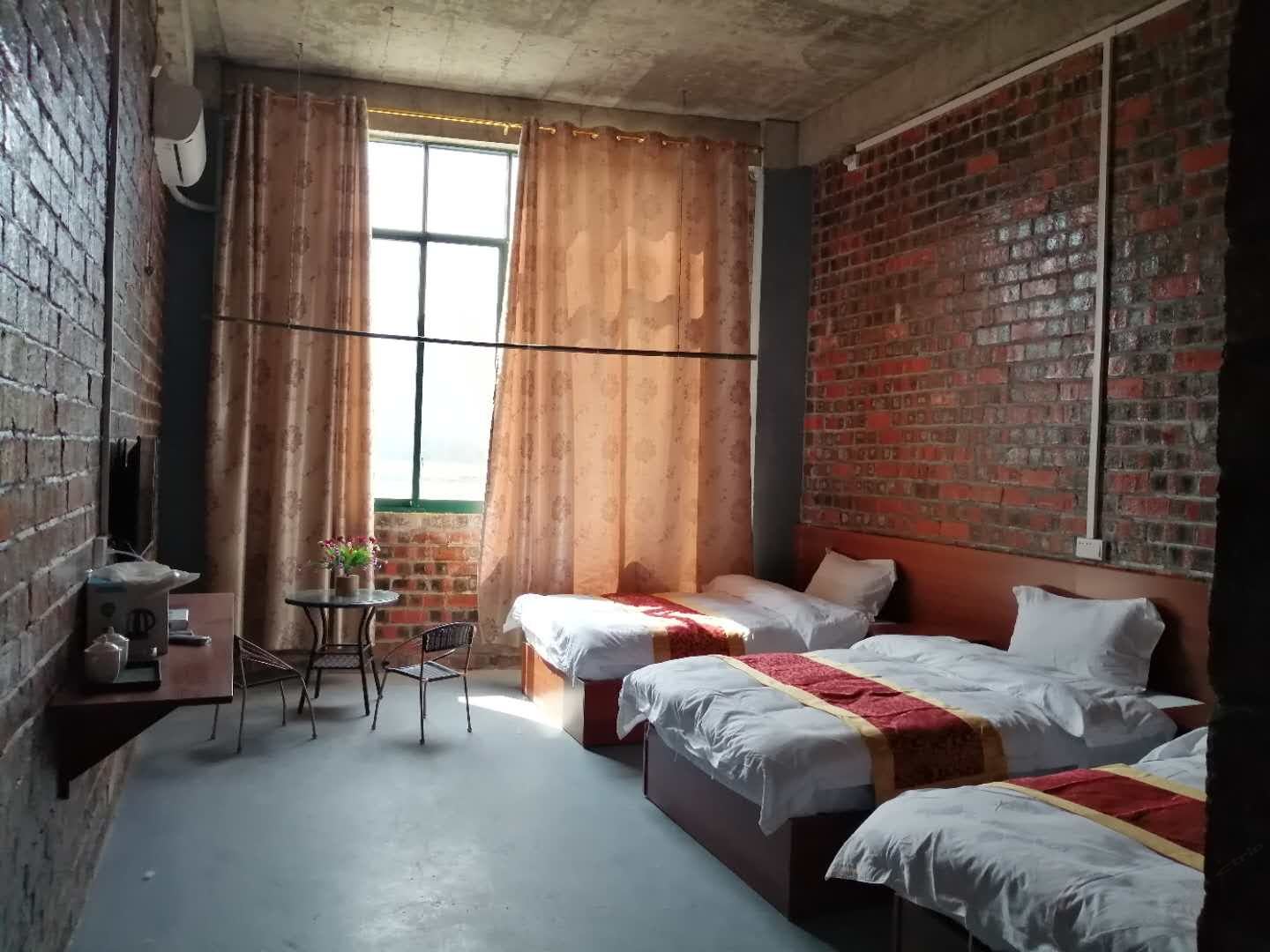 标准三人房