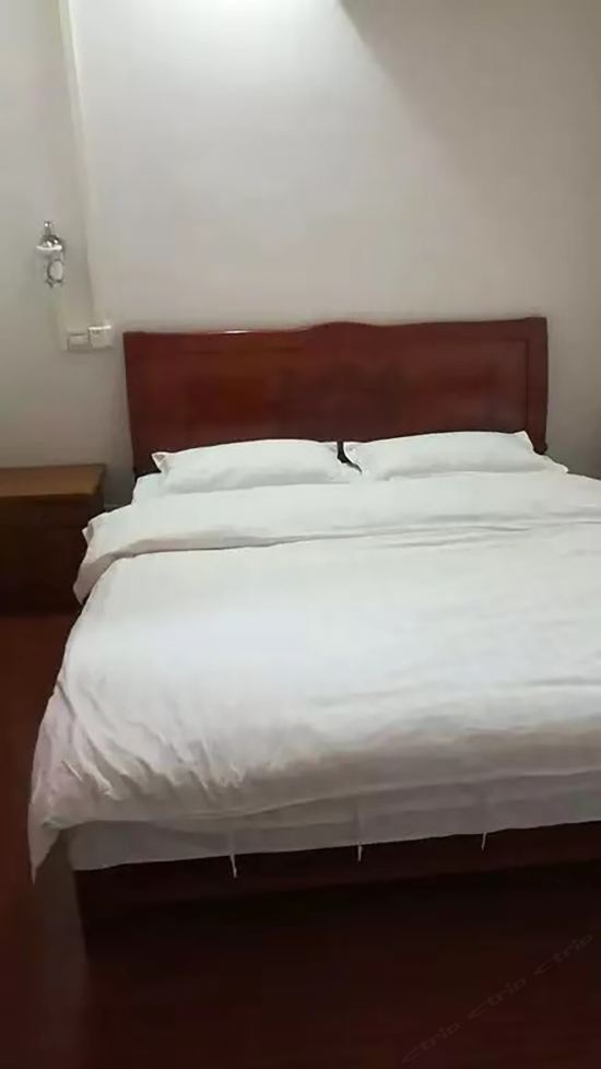 标准大床房