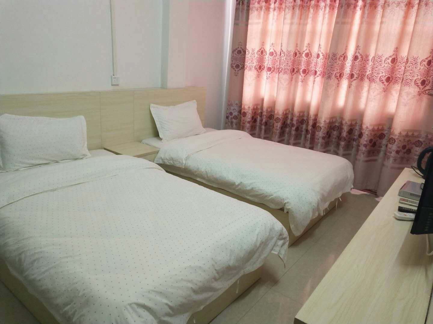 标准双床房