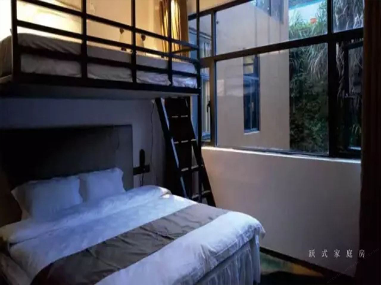 跃式家庭房