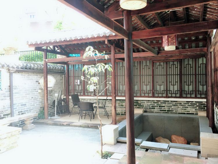 温馨五卧室温泉别墅