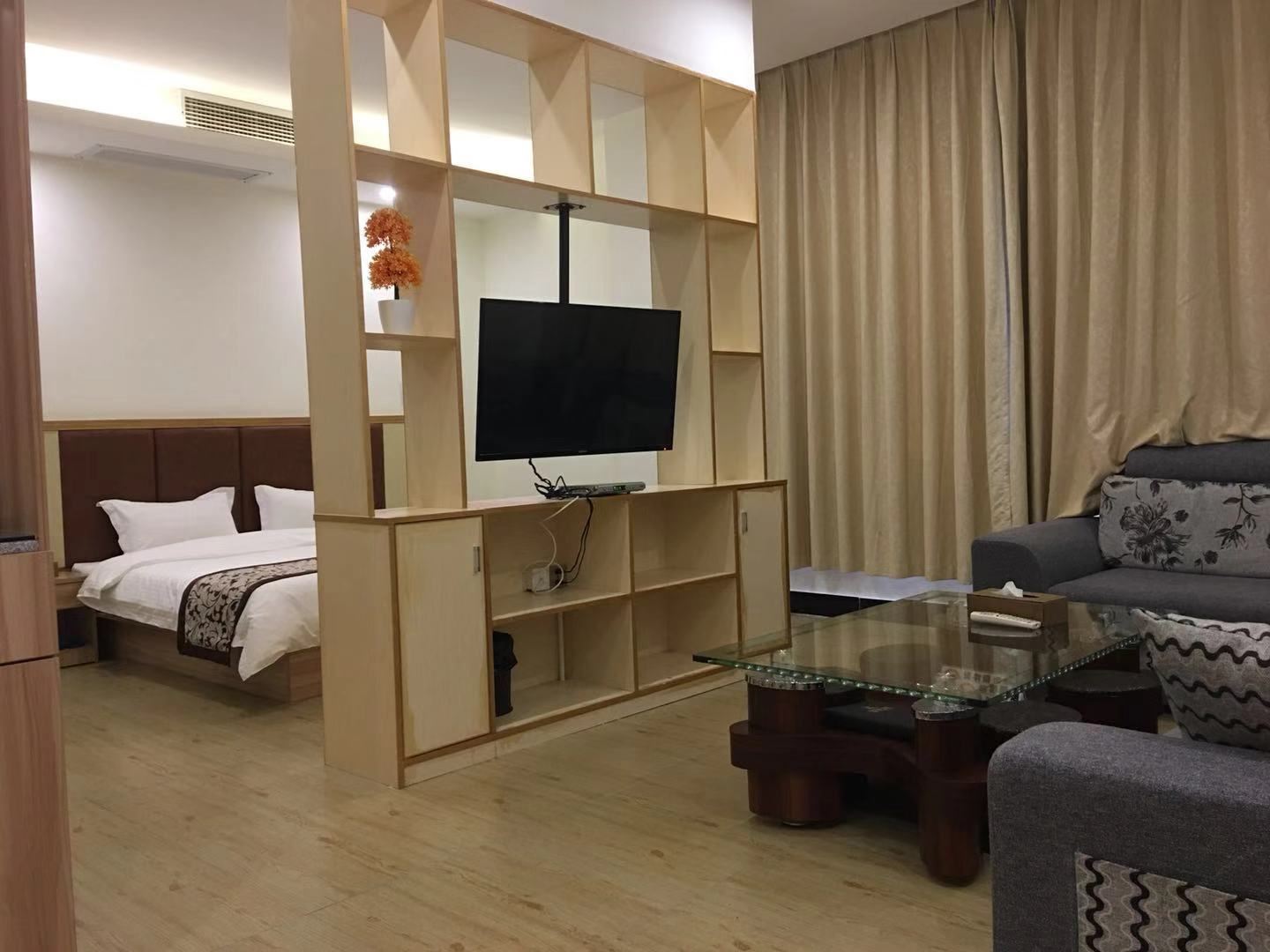 豪华大床套房