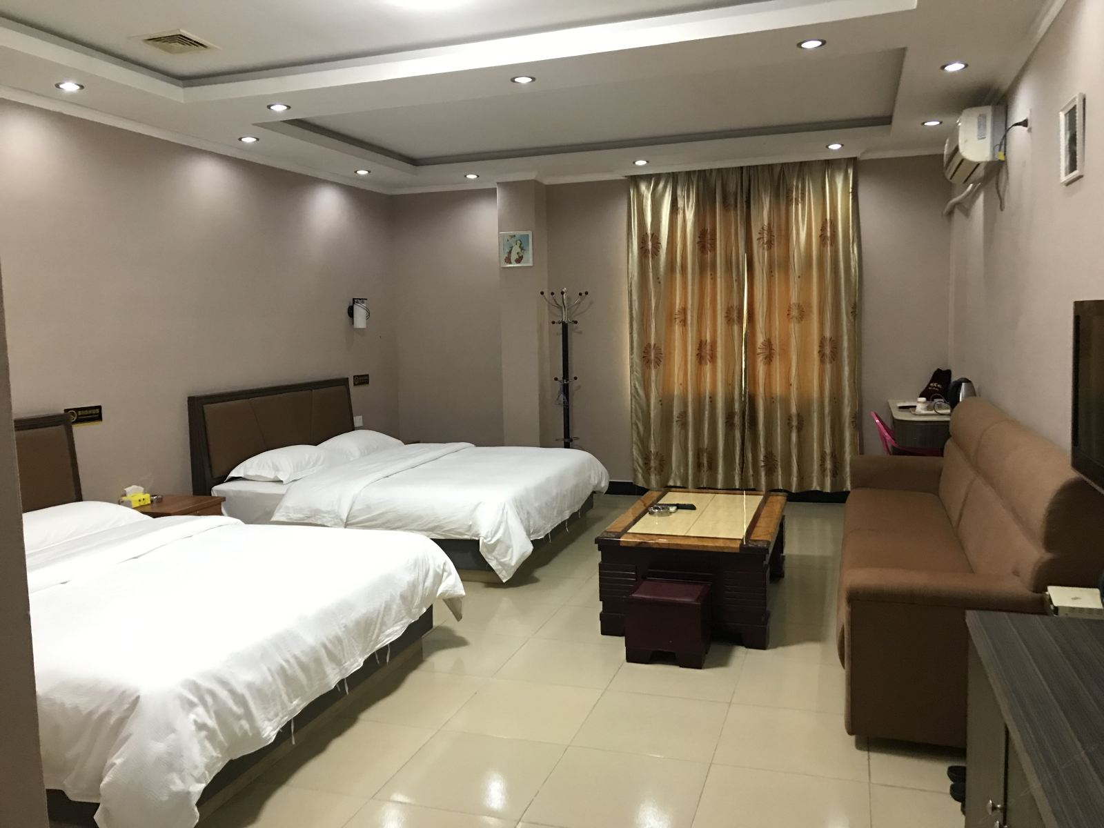 豪华双床房