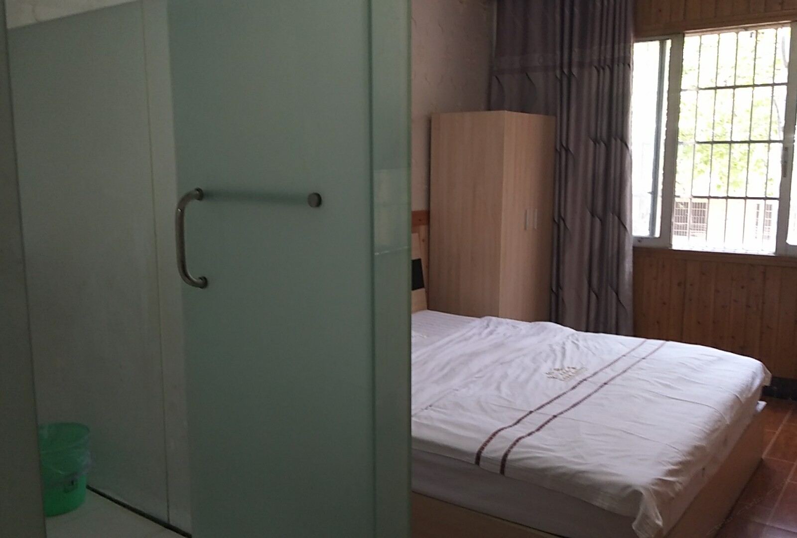 舒适大床房
