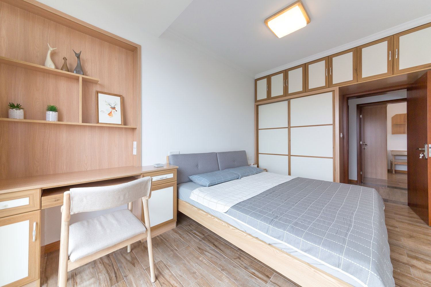 三居室