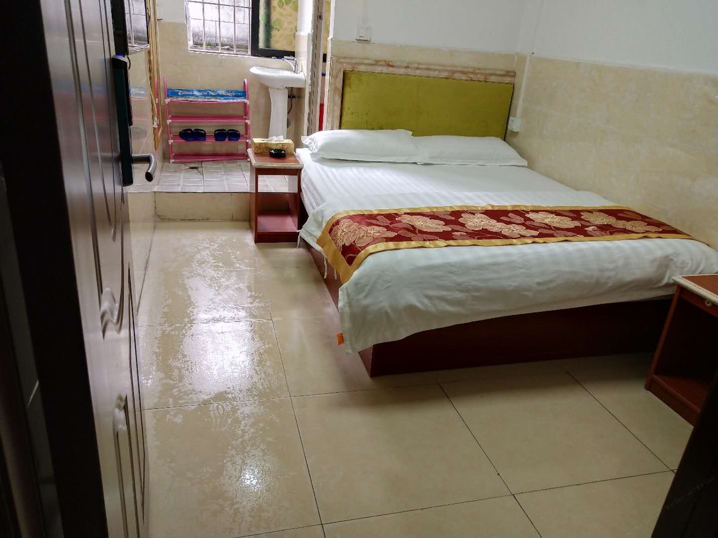 豪华大床房