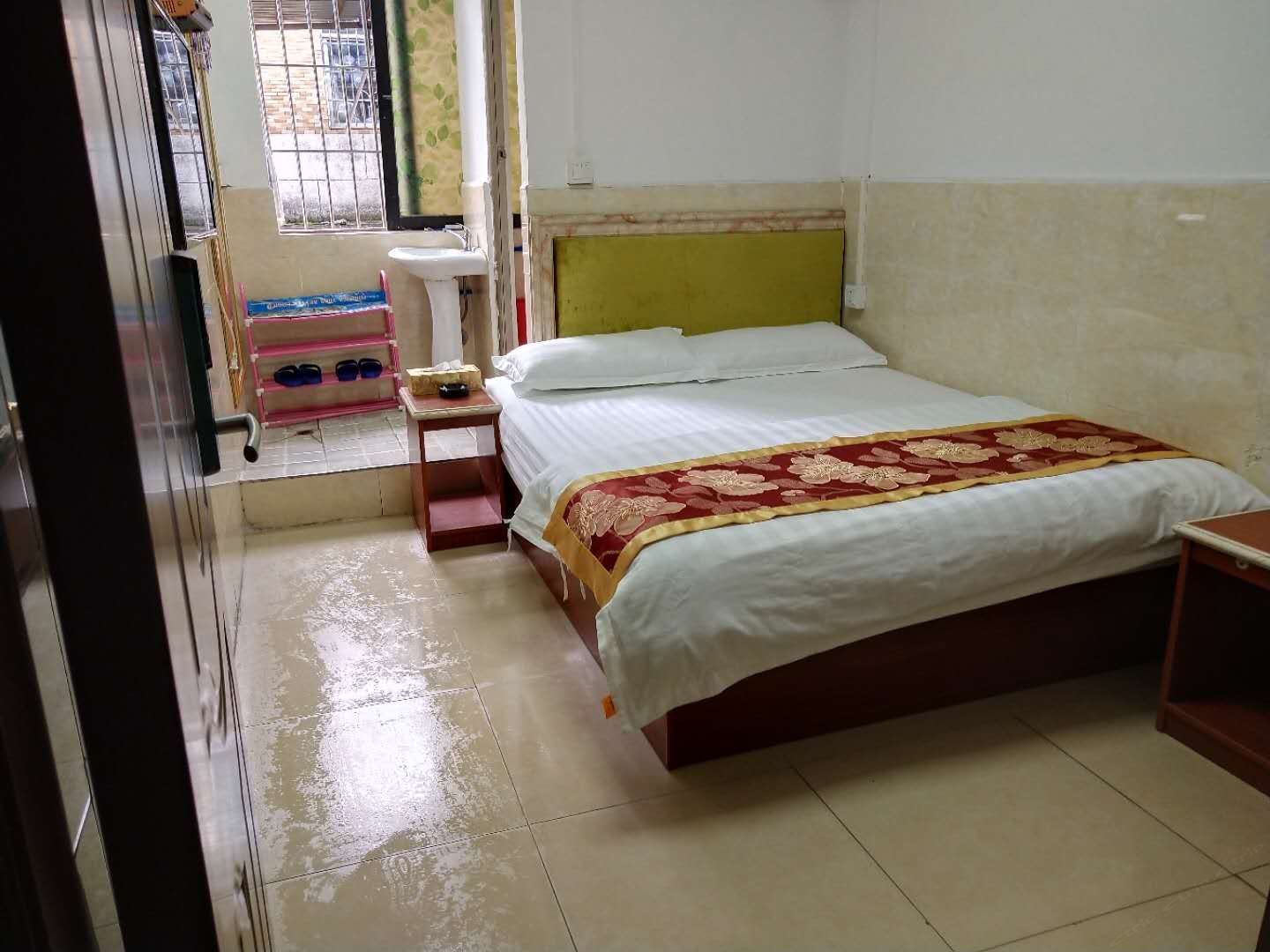 豪华大床房