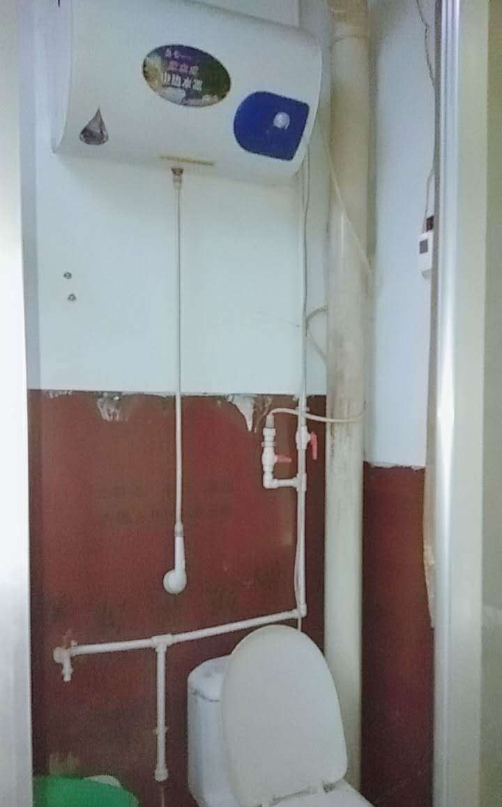 情侣大床房