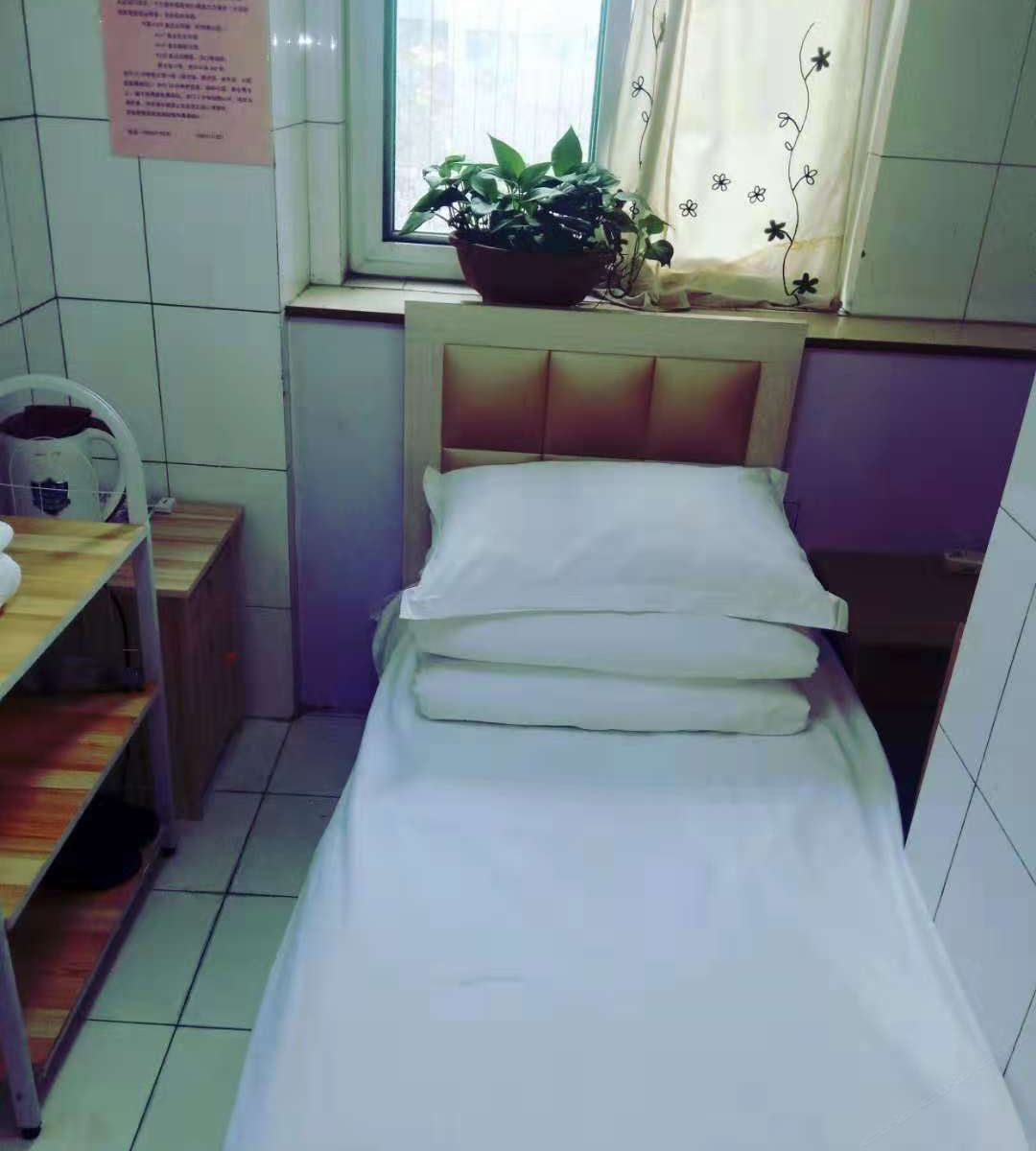 普通单人间(公共卫浴)