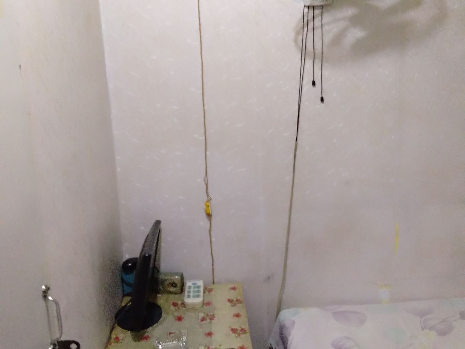 电脑大床房(公共卫浴)