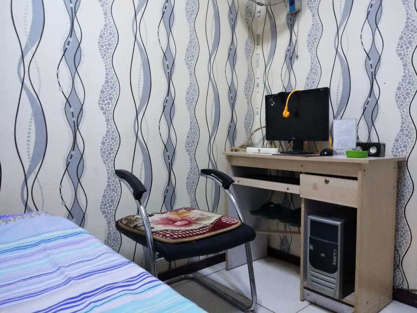 普通大床房（公共卫浴）
