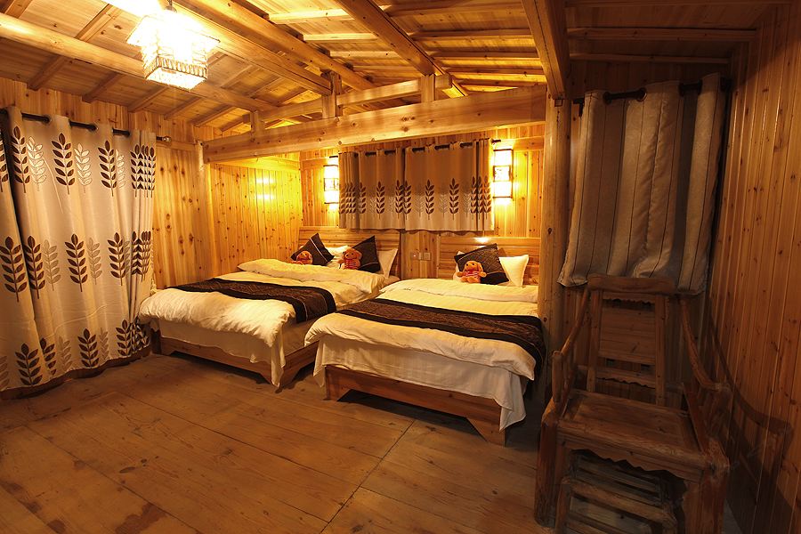 阁楼式景观木屋家庭房