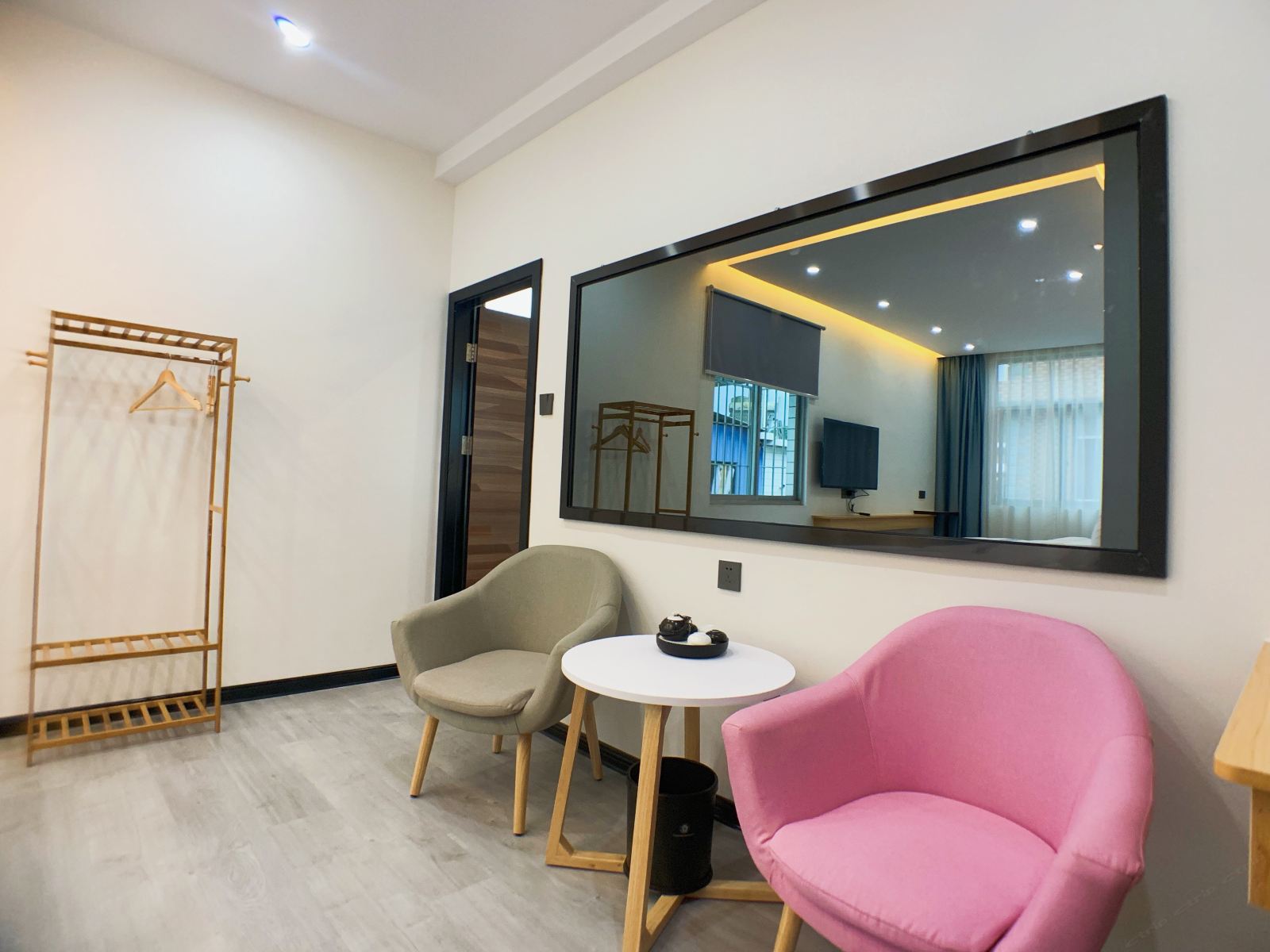 七十度蓝双床房