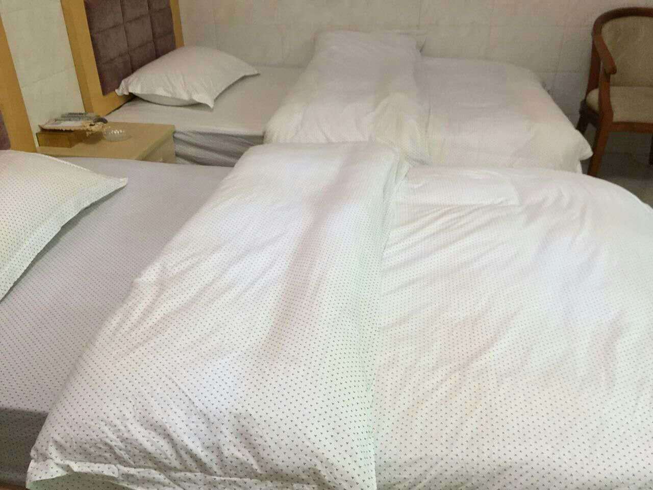 双人房