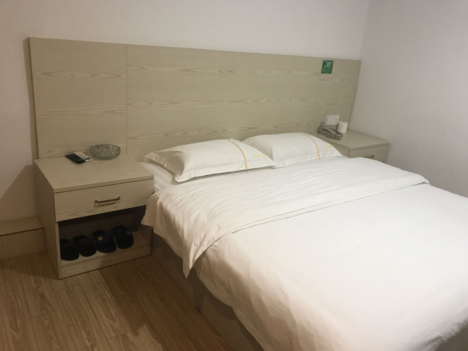 豪华大床房