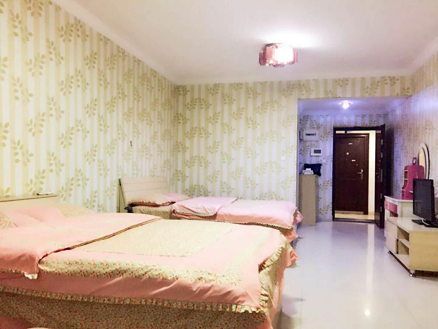 电脑大床房