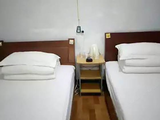 双床间