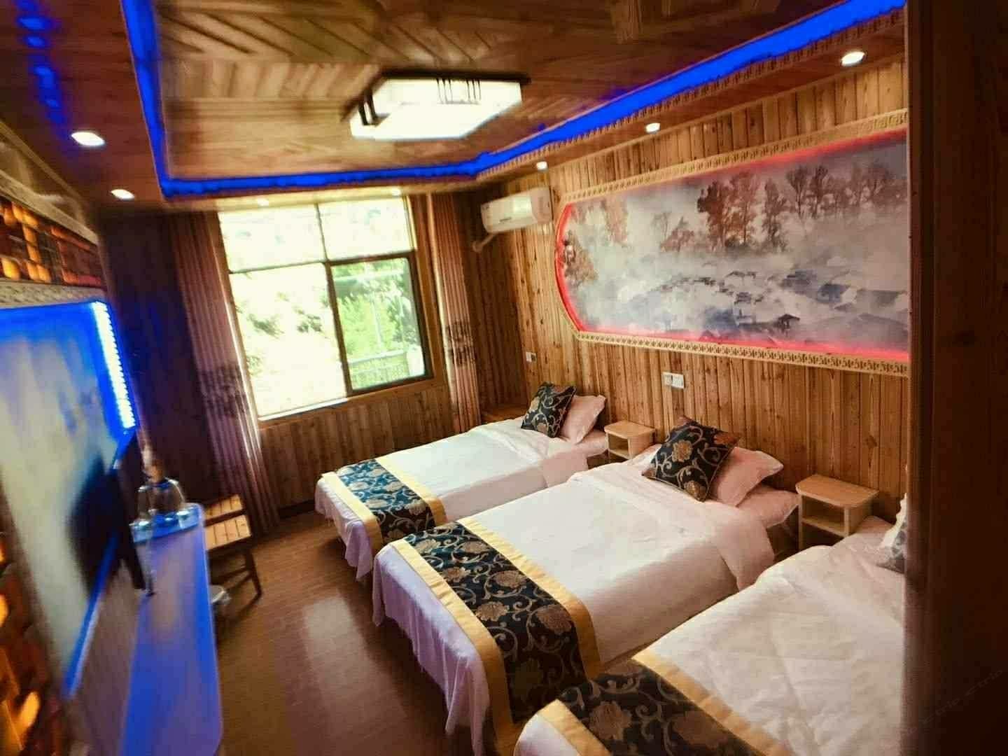 豪华三人间