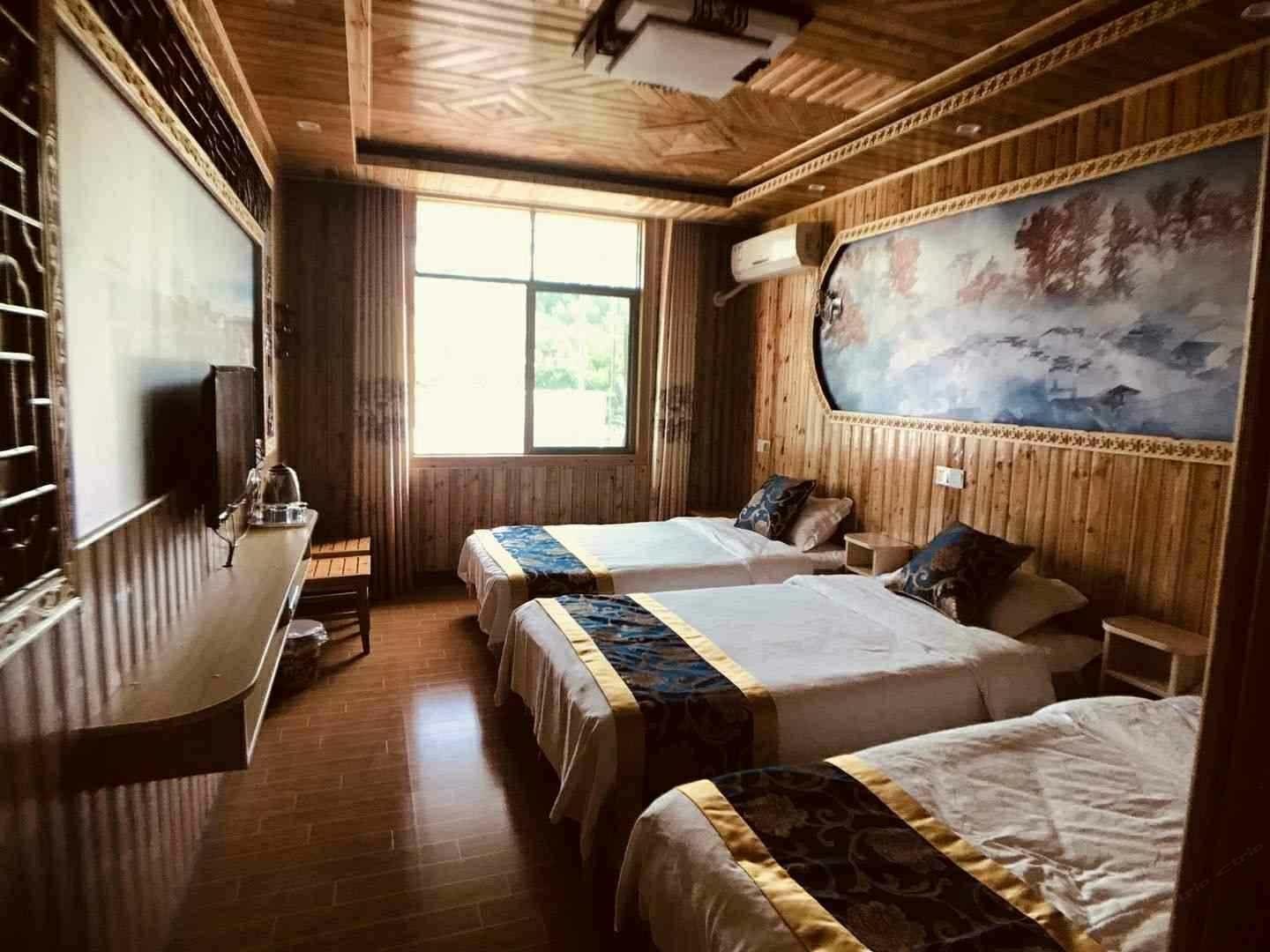 豪华三人间