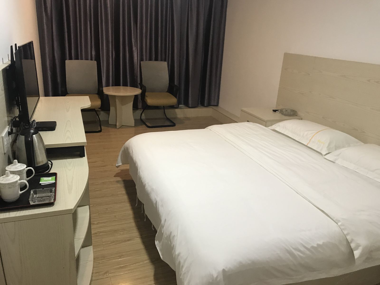 豪华大床房