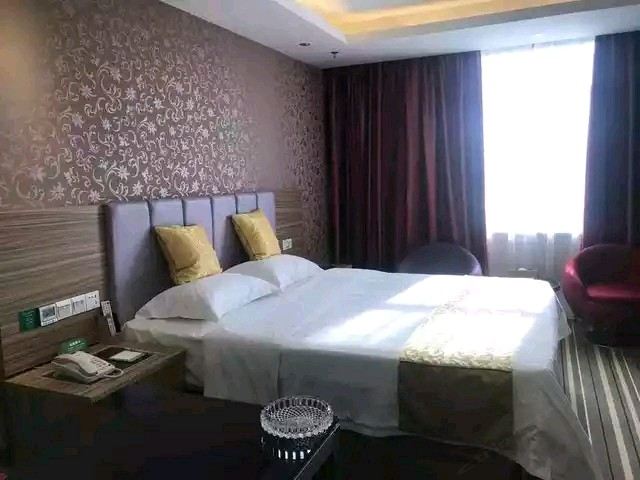豪华大床房