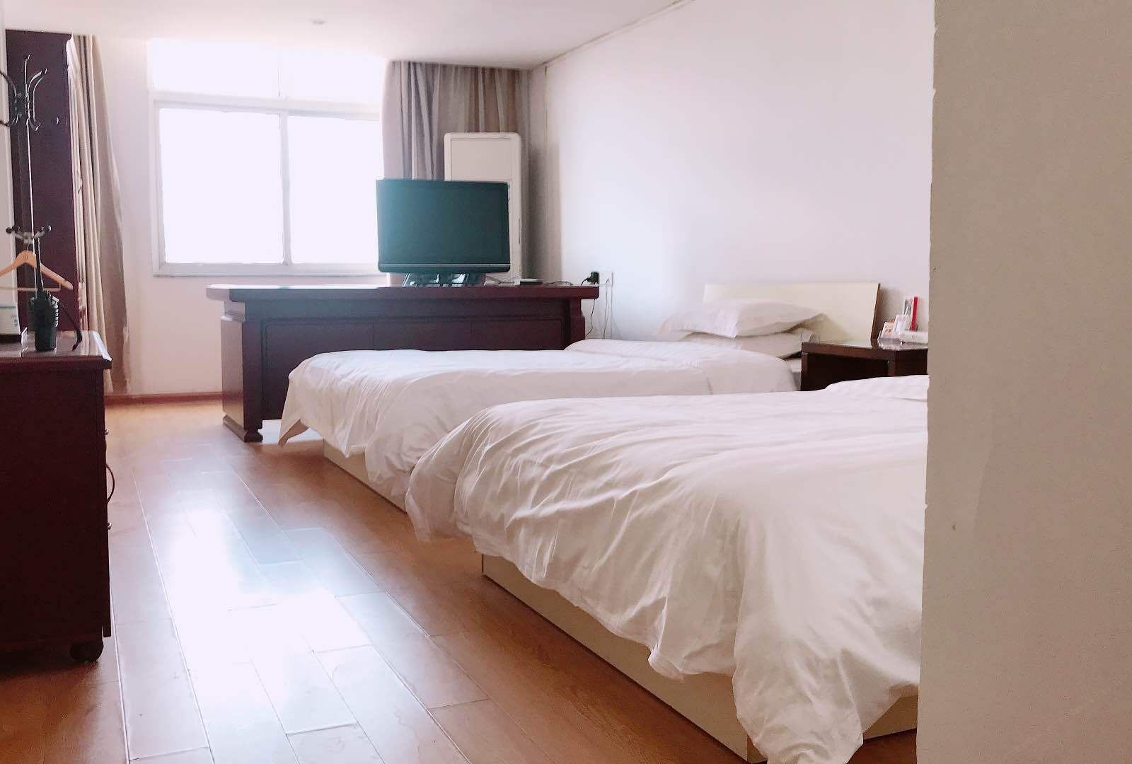 豪华三人间