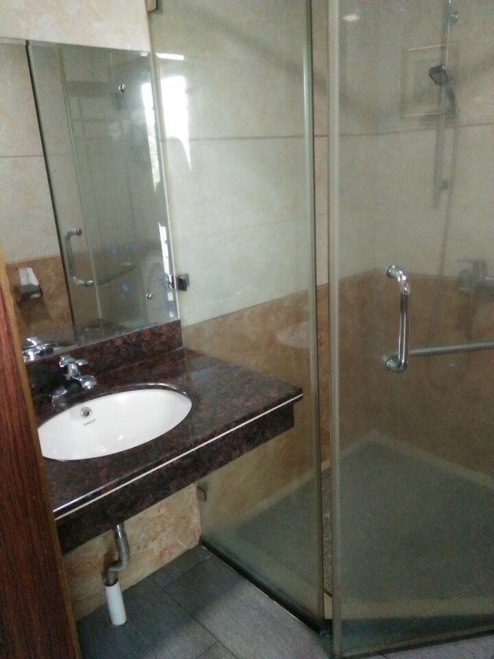 电脑大床房