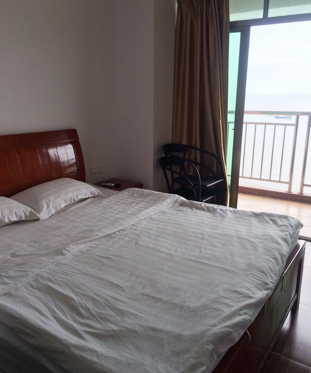 观海大床房