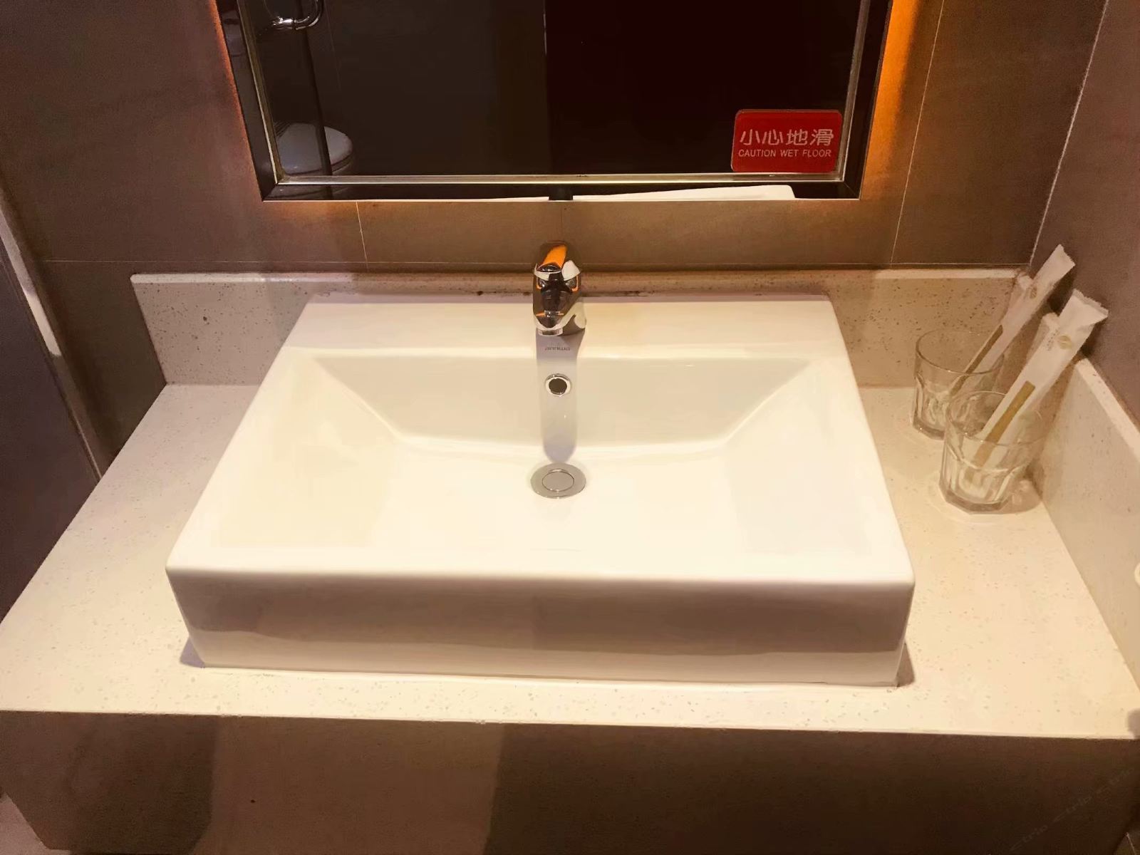 豪华单人间