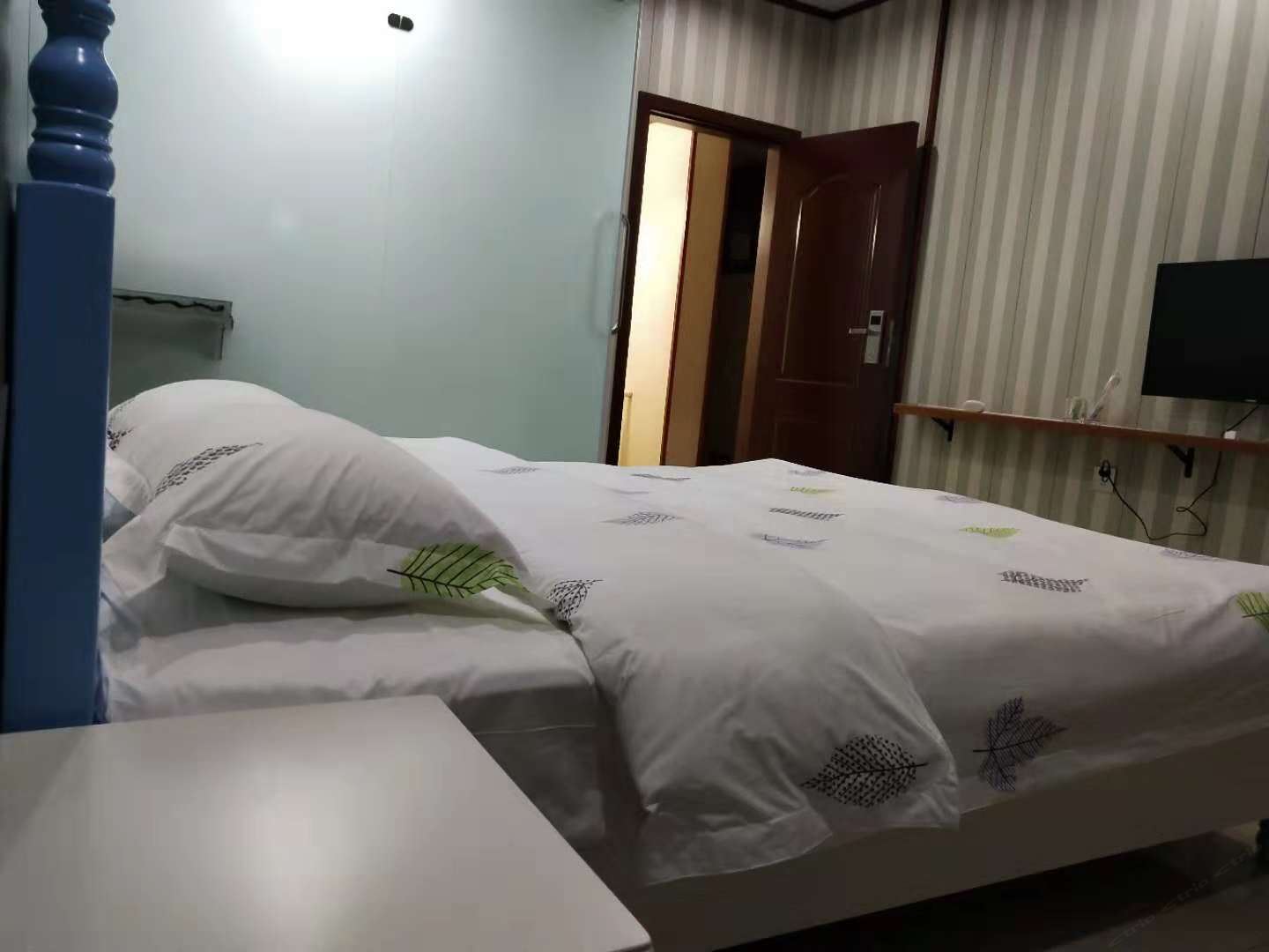 豪华大床房