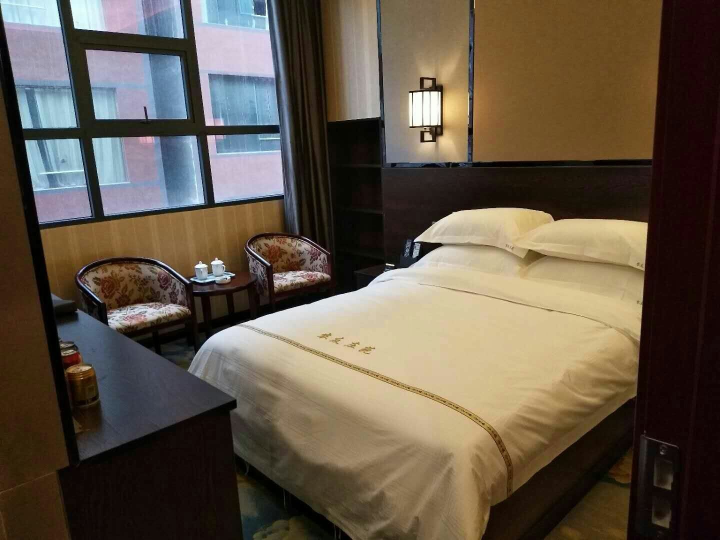 普通单间