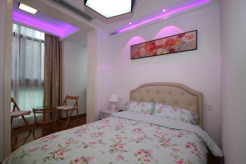 浪漫丽屋大床房