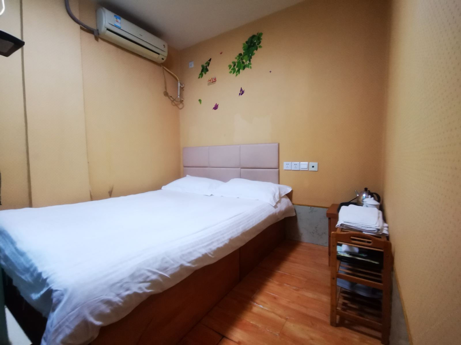 普通间(公共卫浴)