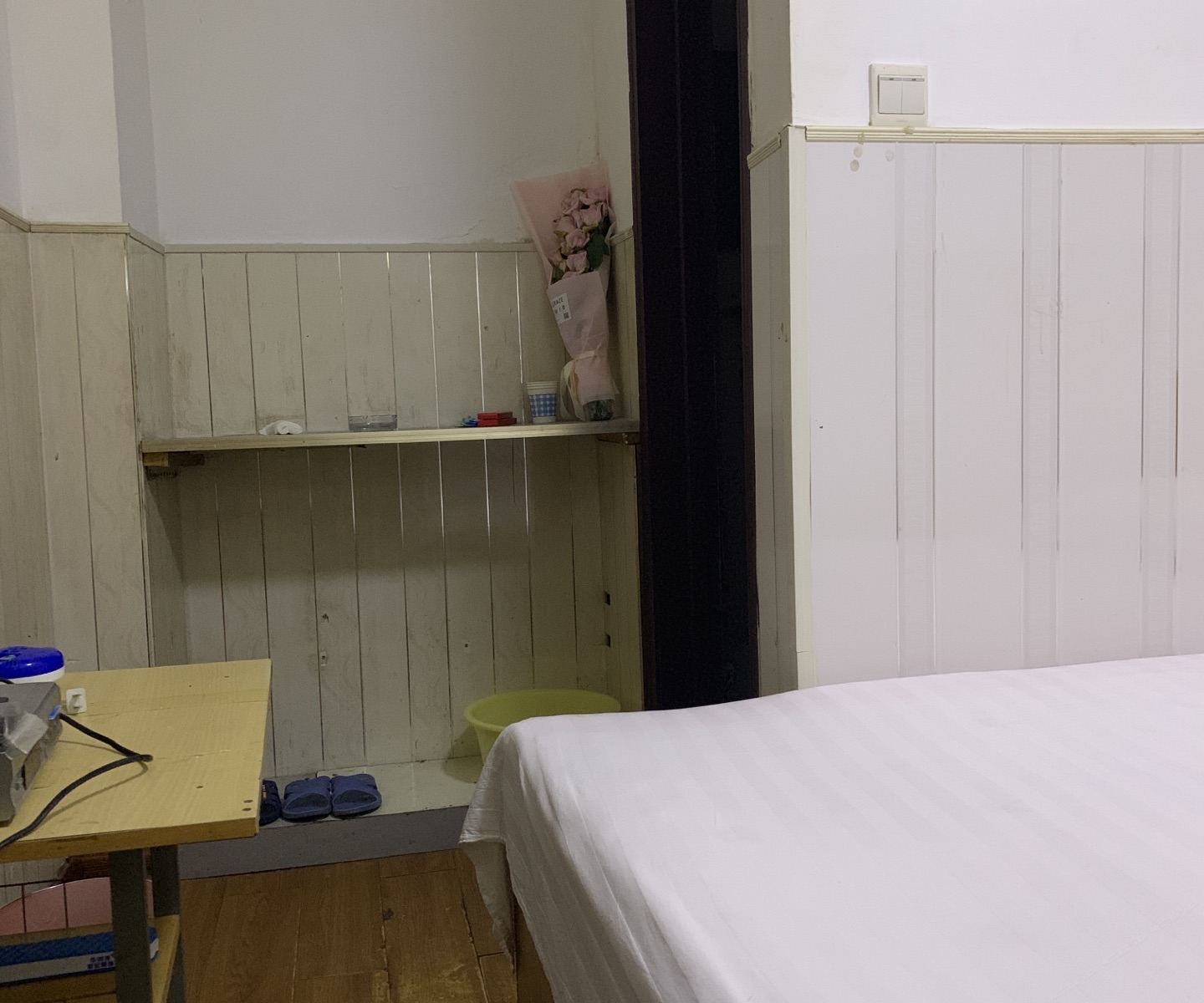 廊窗大床房