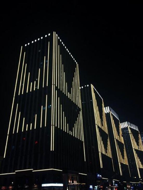 武汉静家湖景酒店(楚河汉街万达店)