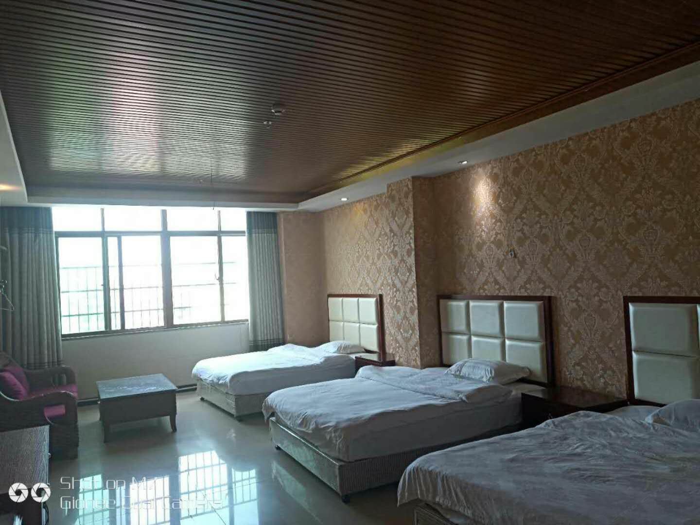 豪华商务三人房