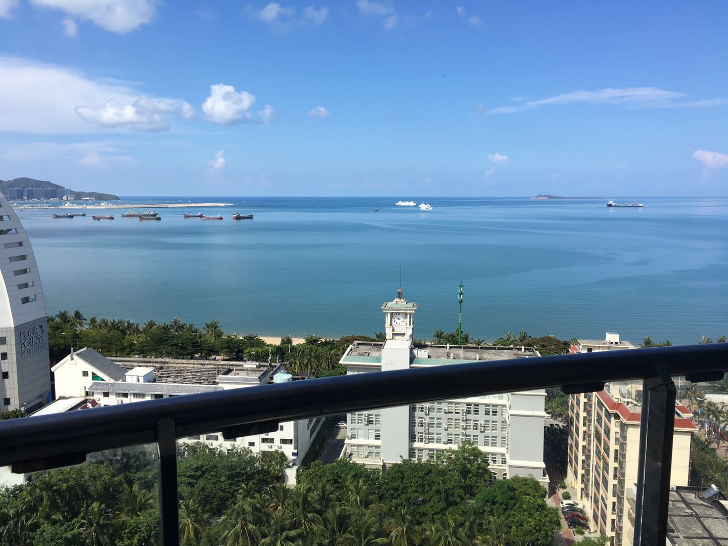 180度阳台海景大床房