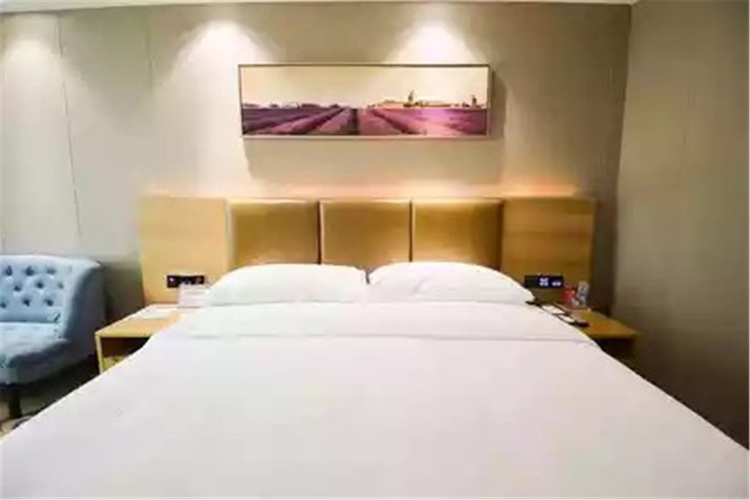 高级大床房