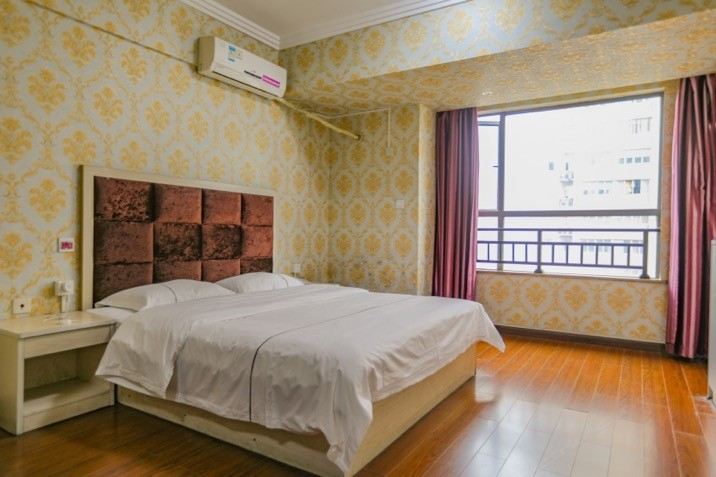 标准大床间
