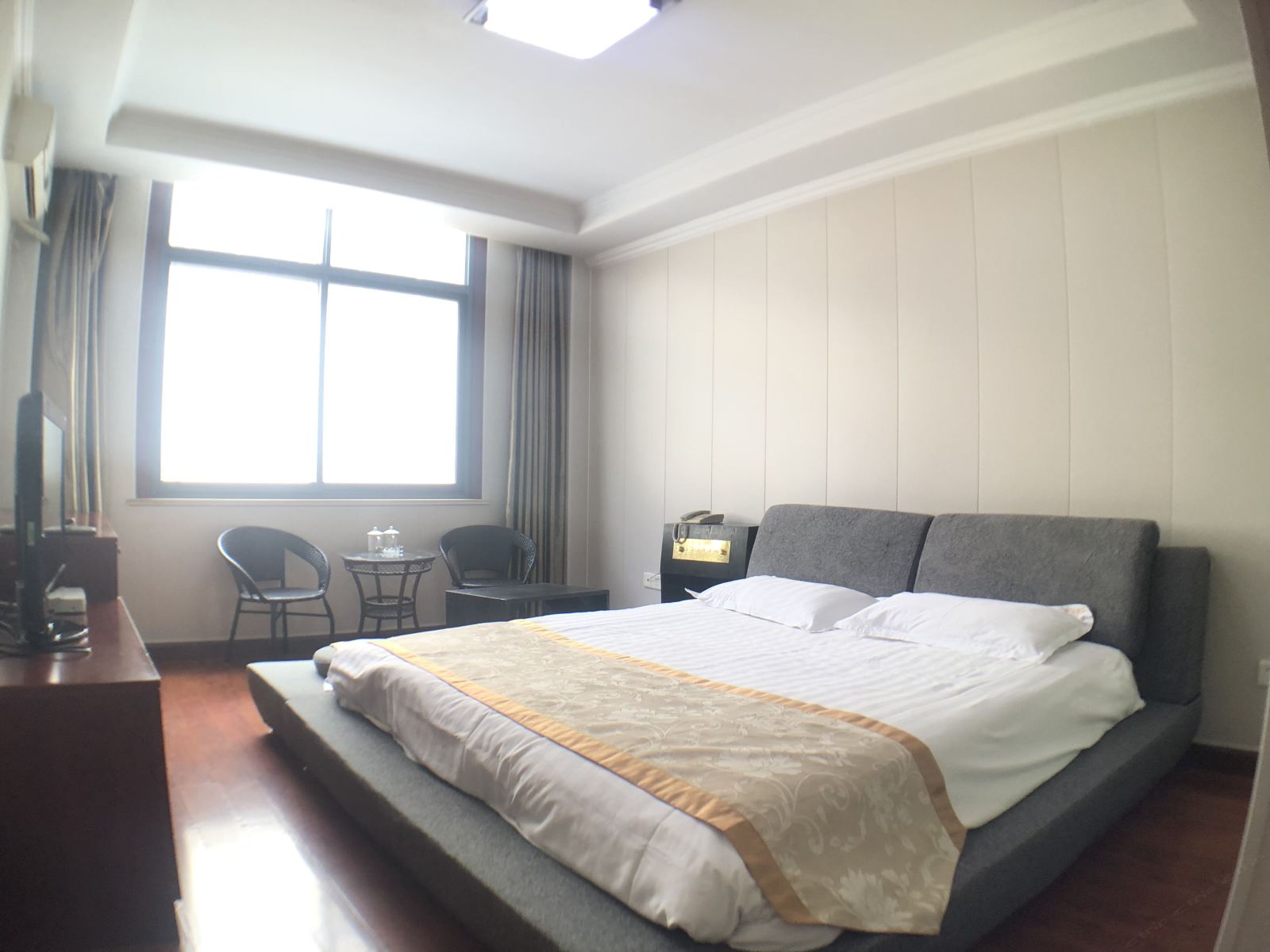 行政大床房