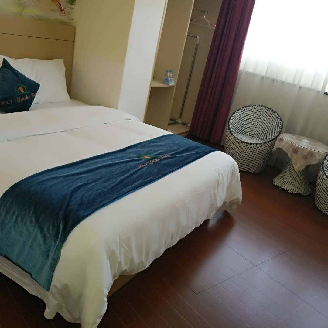 豪华商务大床房
