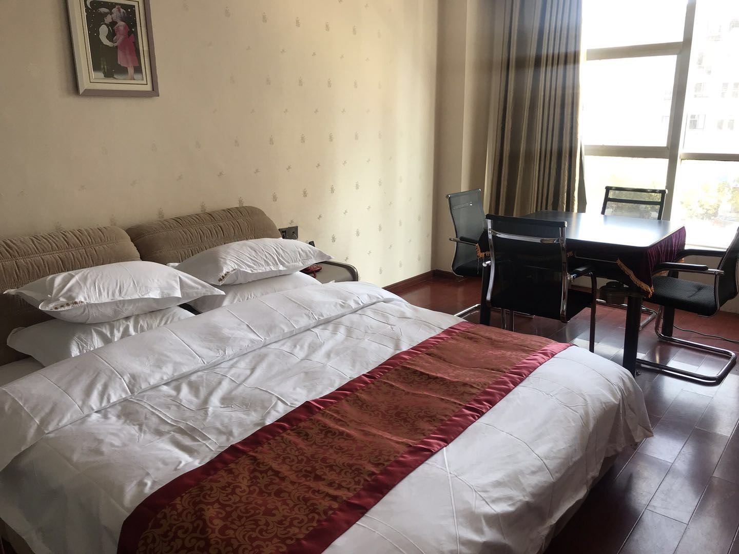 豪华棋牌大床房