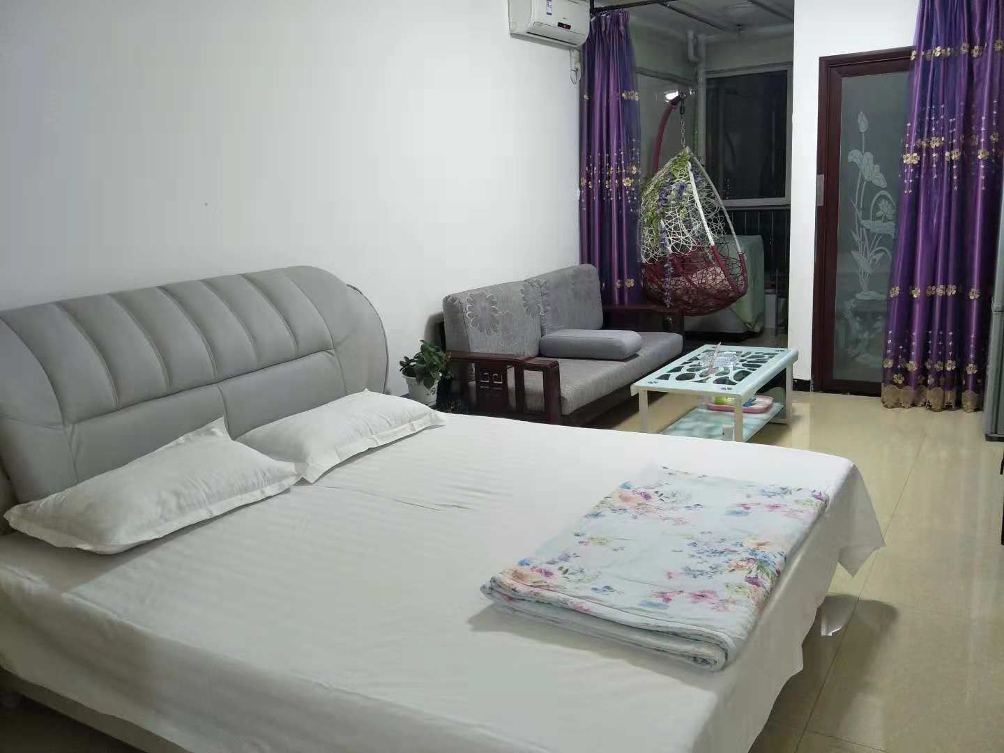 格调大床一居室