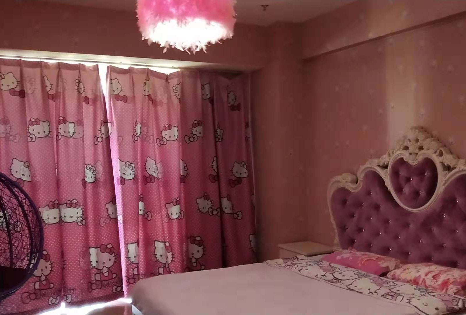 豪华大床房