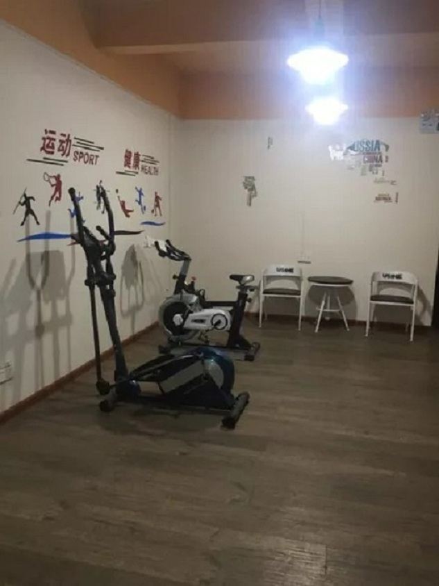健身娱乐设施