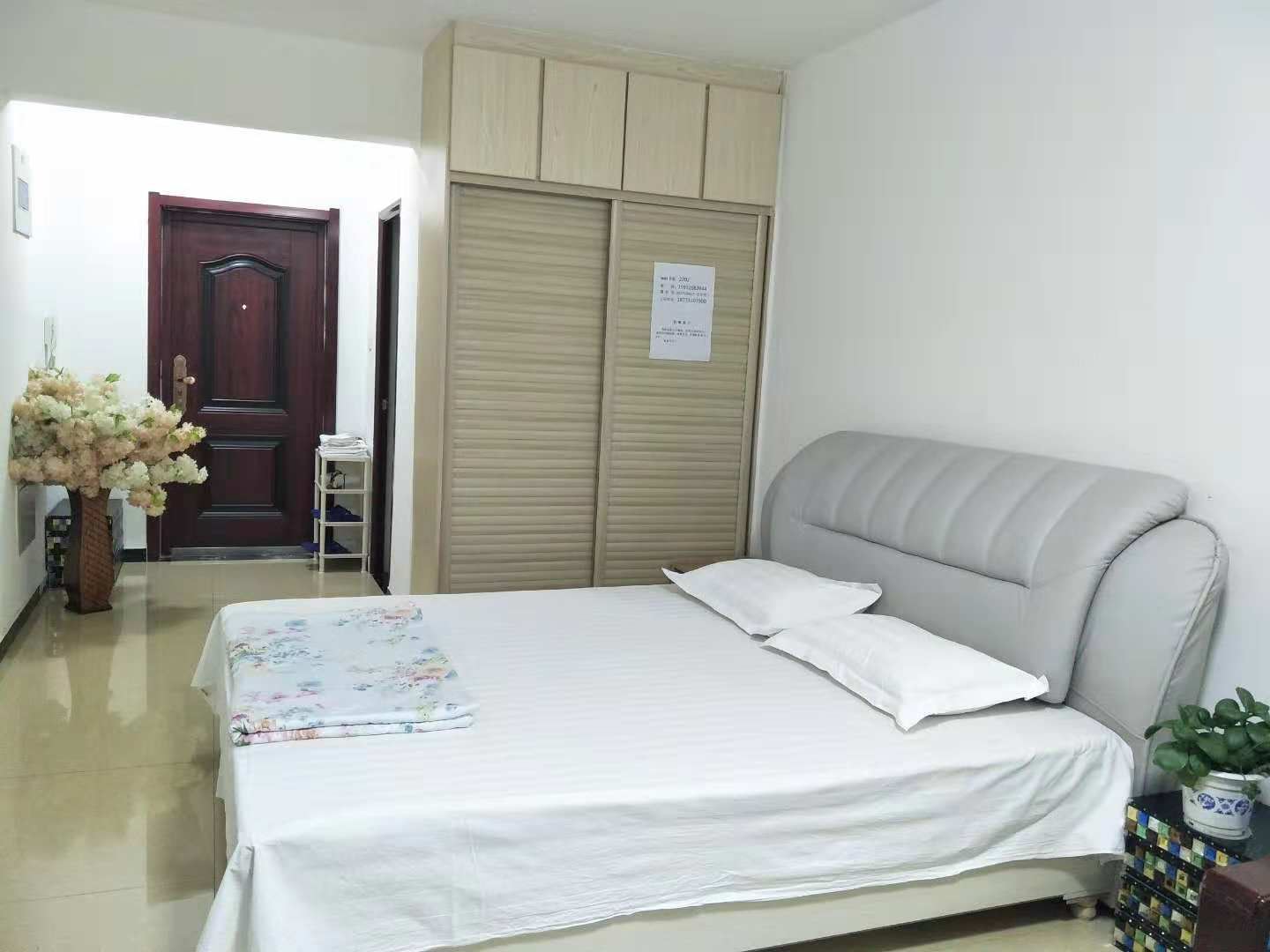 格调大床一居室