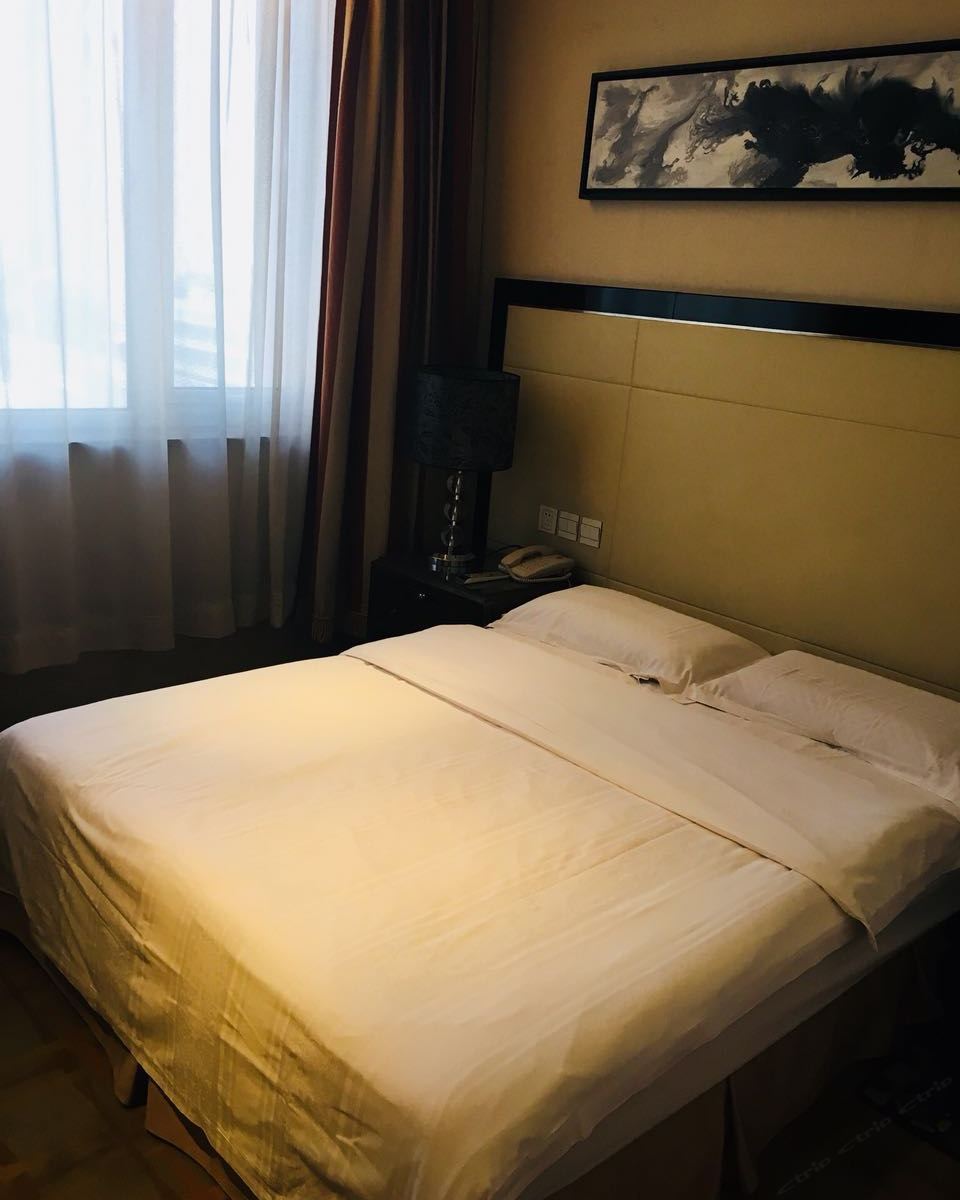 特价大床房(无法洗浴)
