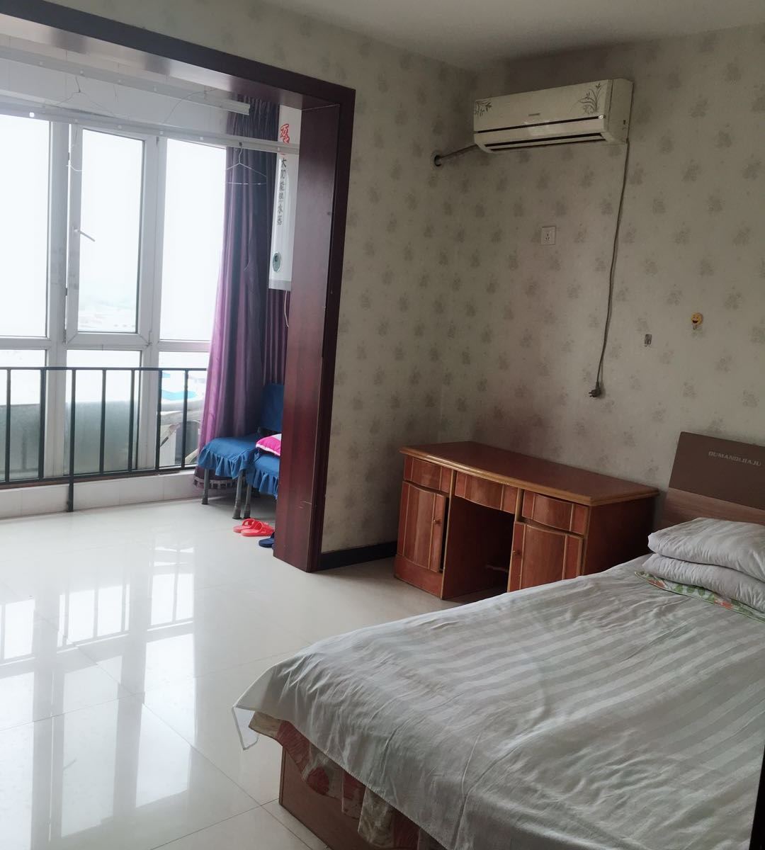普通大床房(公共卫浴)