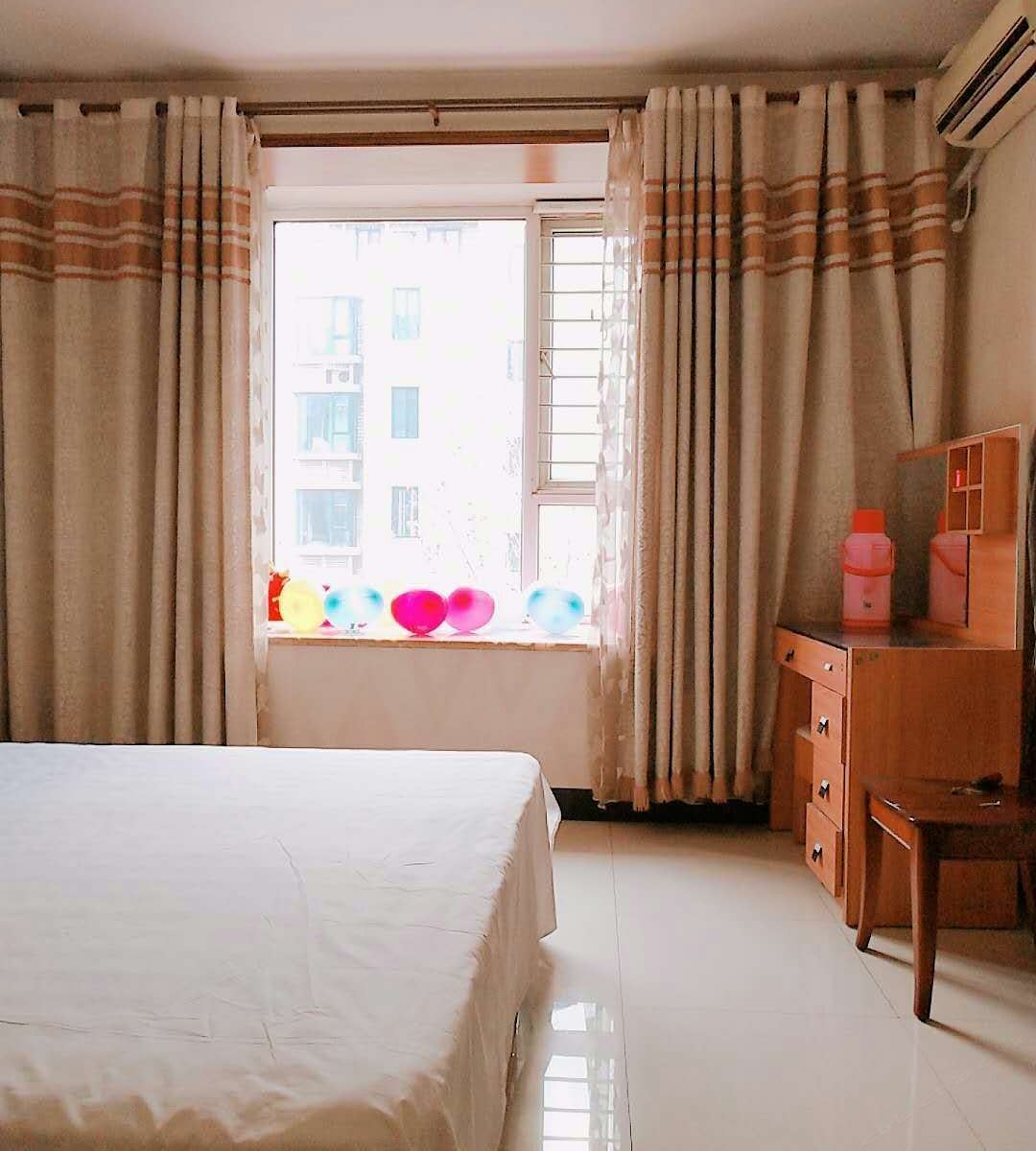 豪华大床房